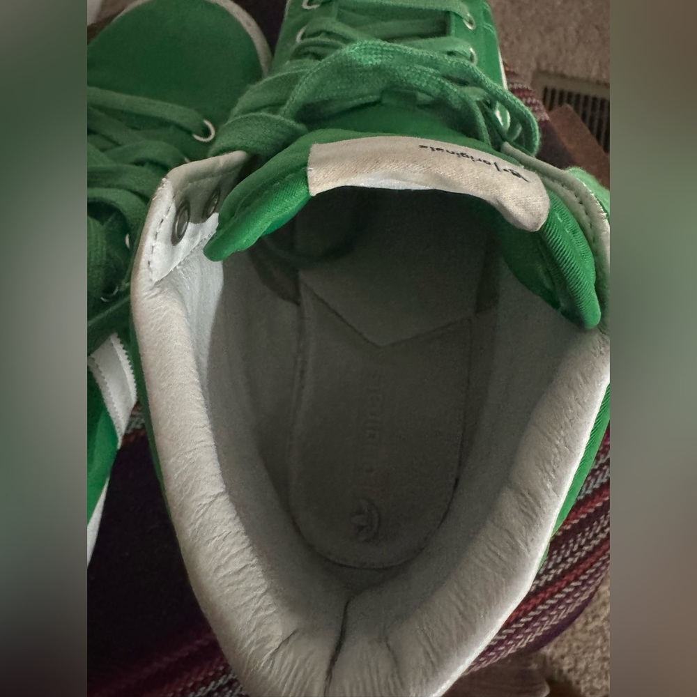 Adidas - Picture 3 of 8